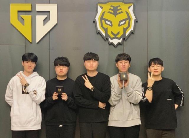 就减少规模 就减少规模